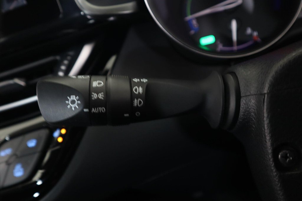 Used Toyota C-HR 2022 for sale - 76914827: Photo 47