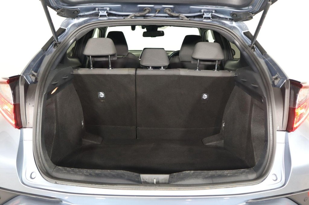 Used Toyota C-HR 2020 for sale - 77499047: Photo 42