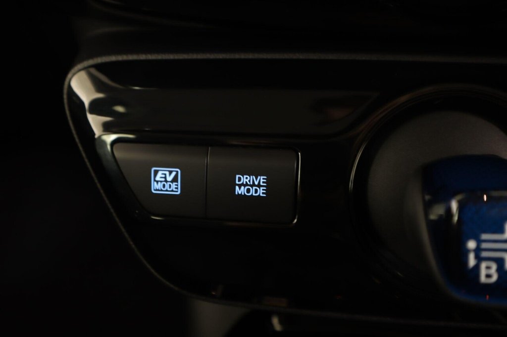 Used Toyota Prius 2020 for sale - 77583001: Photo 37