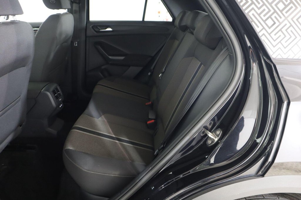 Used Volkswagen T-Roc 2021 for sale - 76235576: Photo 17