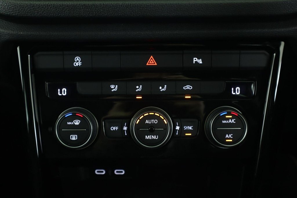 Used Volkswagen T-Roc 2021 for sale - 76235576: Photo 22