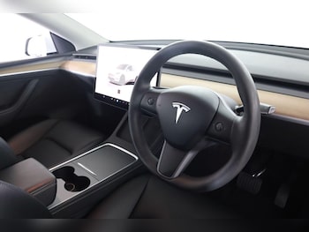 Used Tesla Model Y 2022 for sale - 76686163: Photo