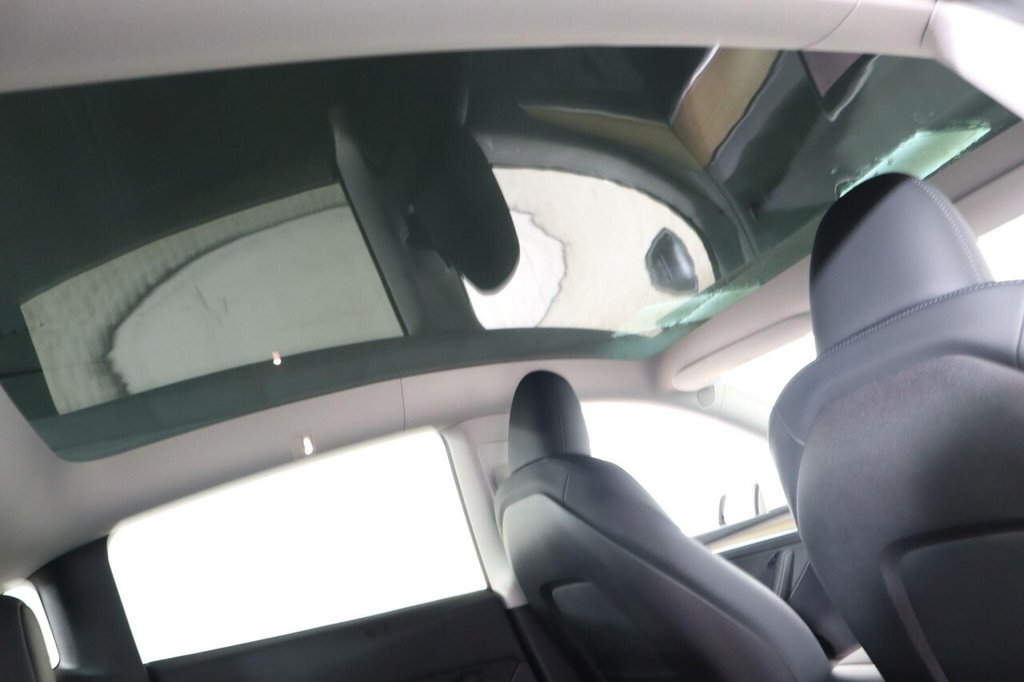 Used Tesla Model Y 2022 for sale - 76686163: Photo 5