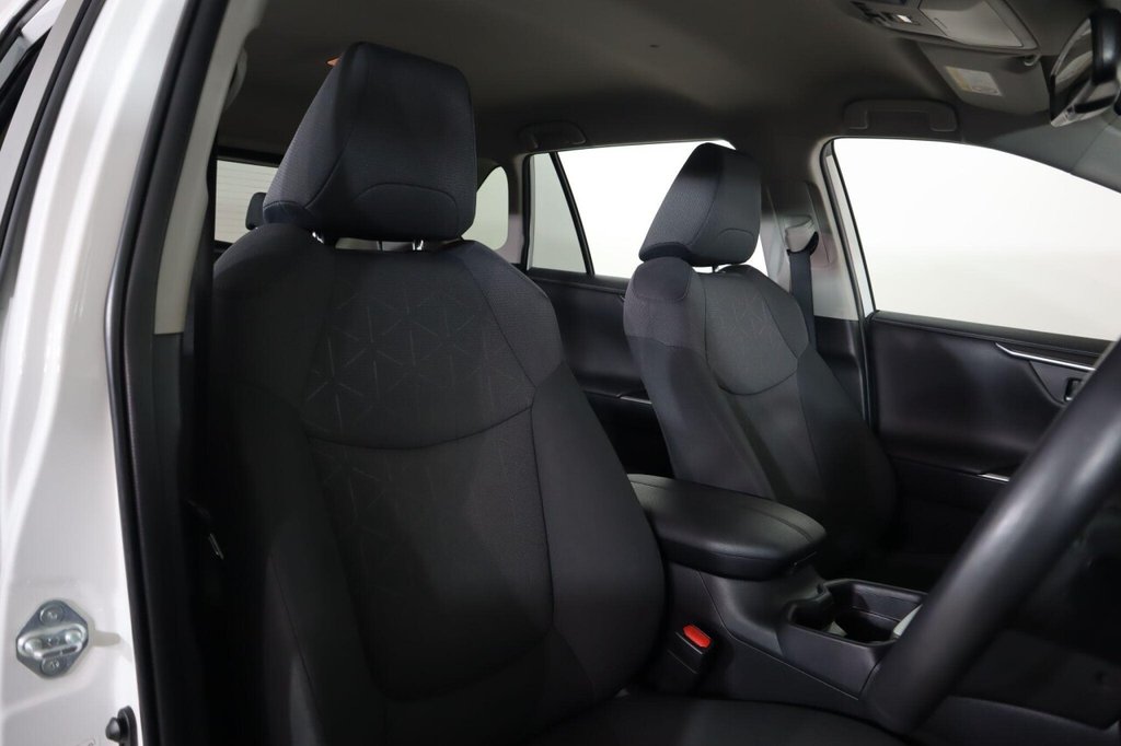 Used Toyota RAV4 2021 for sale - 76986071: Photo 23