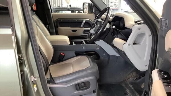 Used Land Rover Defender 2022 for sale - 77850033: Photo 10