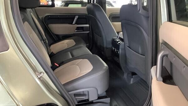Used Land Rover Defender 2022 for sale - 77850033: Photo 11