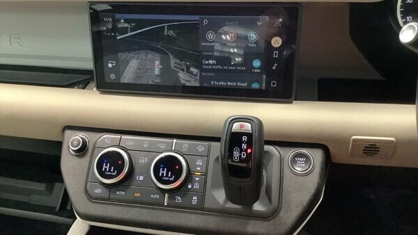 Used Land Rover Defender 2022 for sale - 77850033: Photo 12