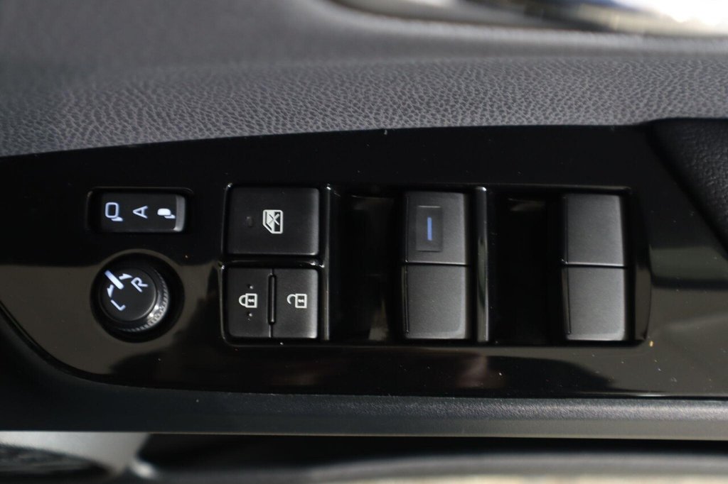 Used Toyota Prius 2021 for sale - 77250779: Photo 25