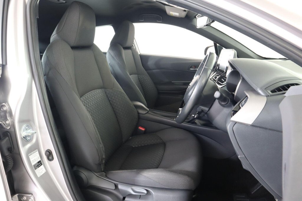 Used Toyota C-HR 2021 for sale - 76439173: Photo 14