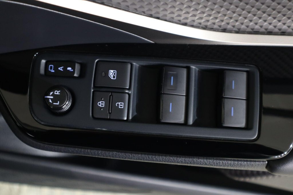 Used Toyota C-HR 2022 for sale - 76841388: Photo 27