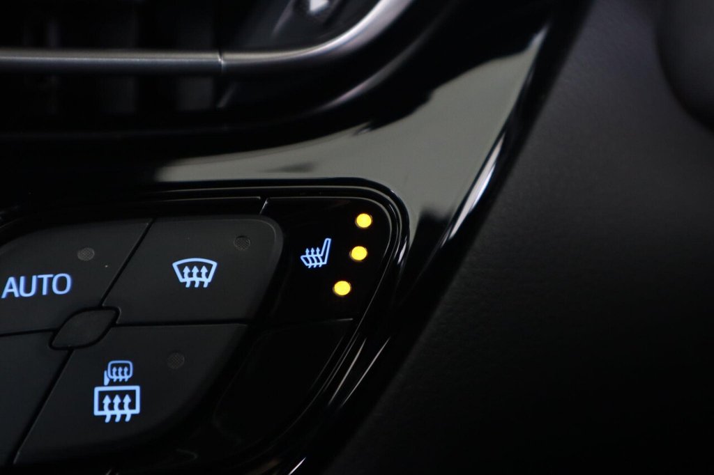 Used Toyota C-HR 2022 for sale - 76570238: Photo 23