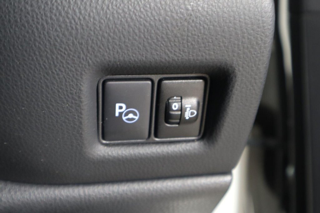 Used Toyota C-HR 2022 for sale - 76570238: Photo 25