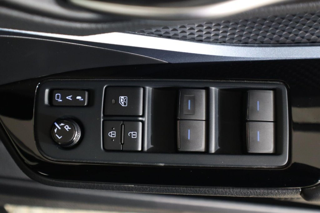 Used Toyota C-HR 2022 for sale - 76570238: Photo 27