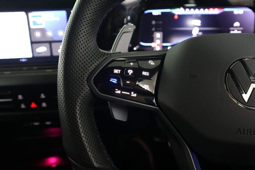 Used Volkswagen Golf 2023 for sale - 76559477: Photo 18