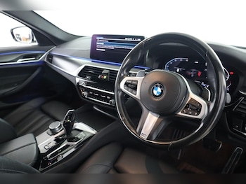 Used BMW 5 Series 2021 for sale - 76768702: Photo