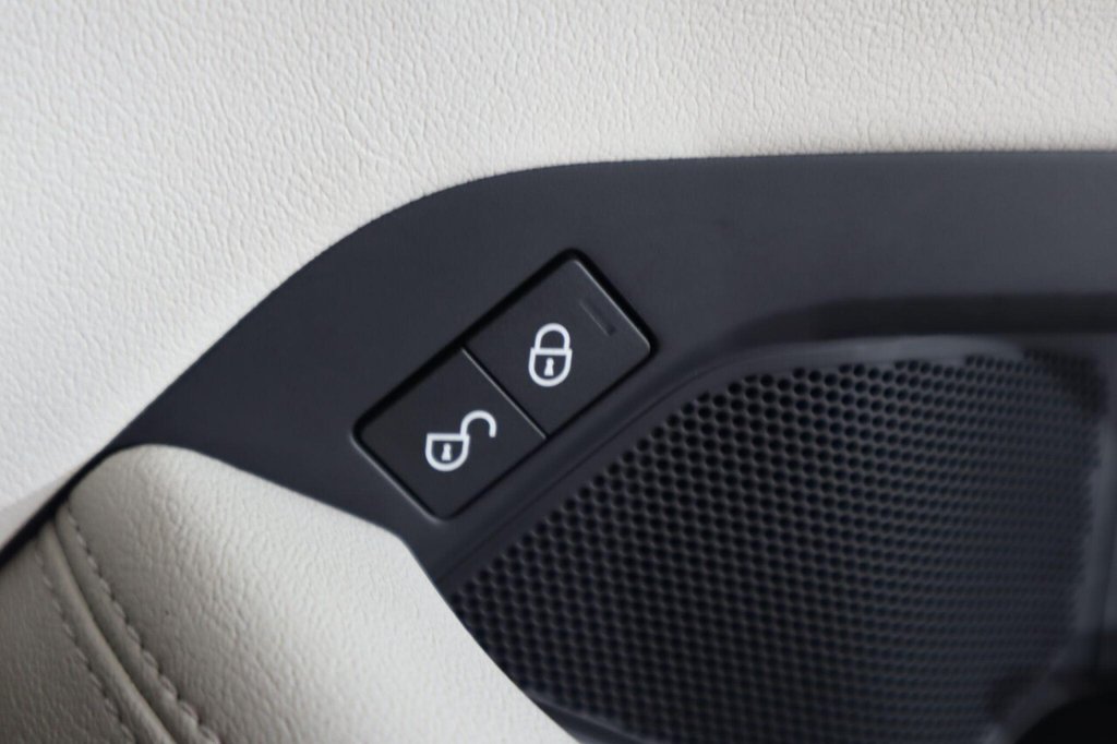 Used Jaguar E-Pace 2018 for sale - 77200359: Photo 26