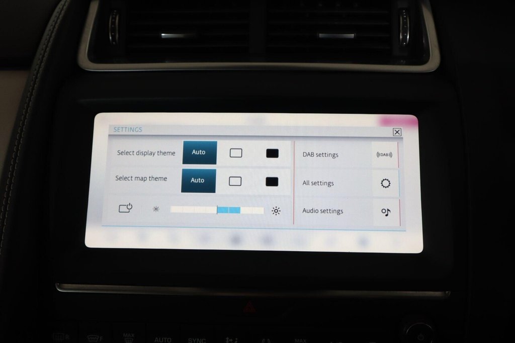 Used Jaguar E-Pace 2018 for sale - 77200359: Photo 40