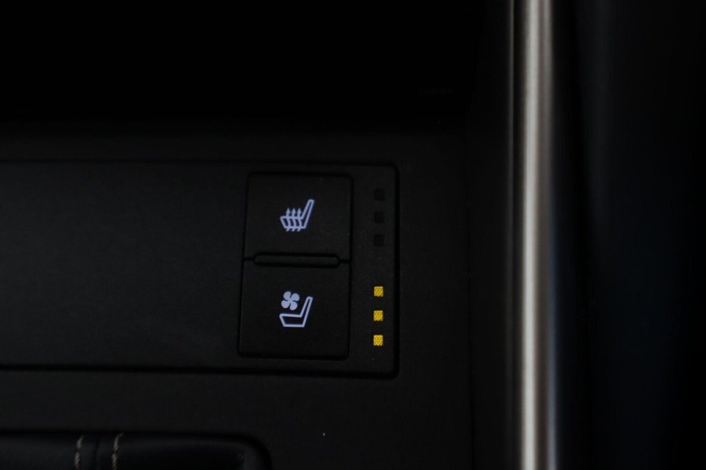 Used Lexus IS 2018 for sale - 78154308: Photo 27