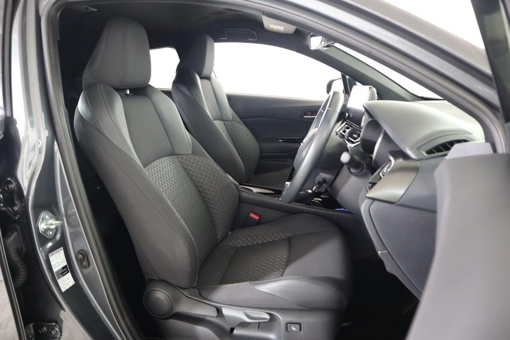 Used Toyota C-HR 2022 for sale - 76914775: Photo 13