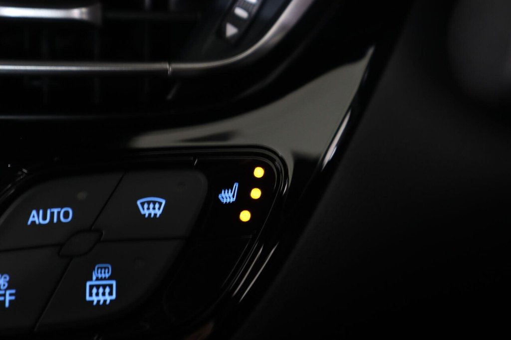 Used Toyota C-HR 2022 for sale - 76914775: Photo 24