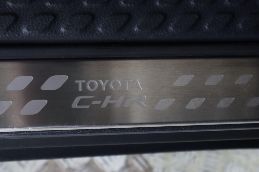 Used Toyota C-HR 2022 for sale - 76914775: Photo 50