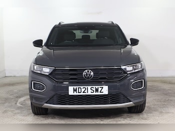 Used Volkswagen T-Roc 2021 for sale - 79385442: Photo
