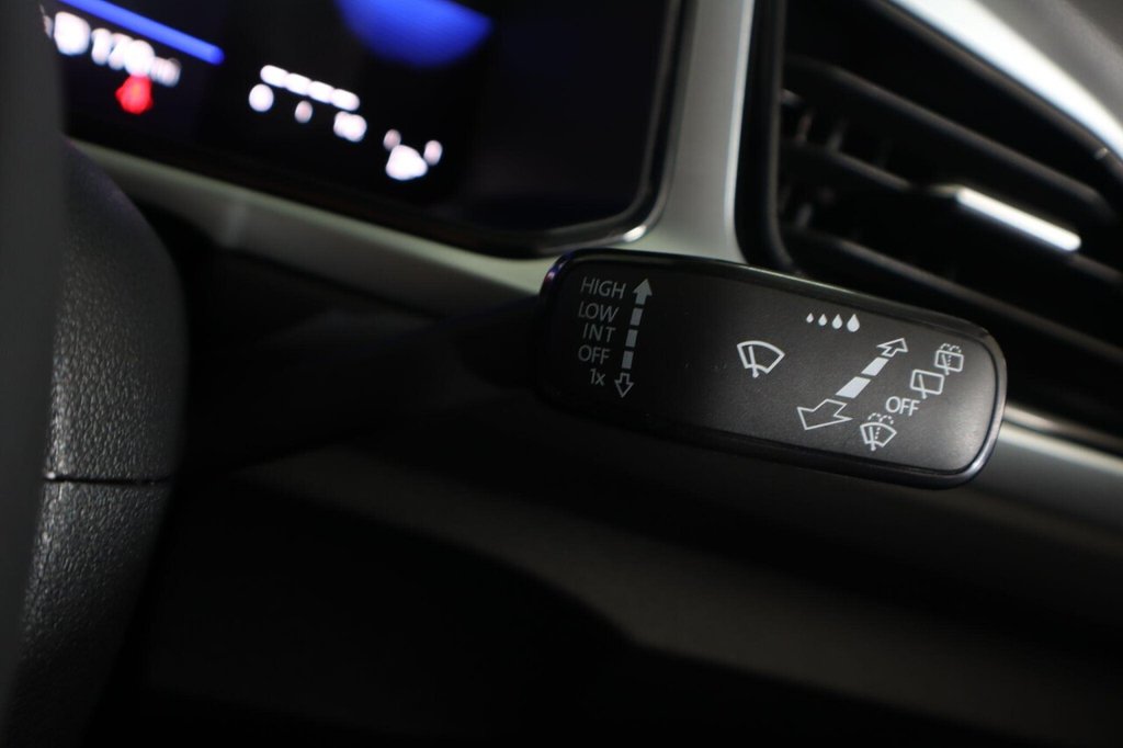 Used Volkswagen T-Roc 2024 for sale - 77905177: Photo 18