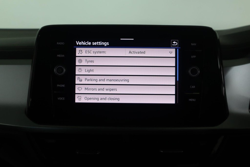 Used Volkswagen T-Roc 2024 for sale - 77905177: Photo 40