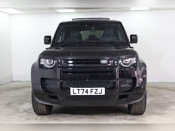 Used Land Rover Defender 110 2024 for sale - 78912559: Photo