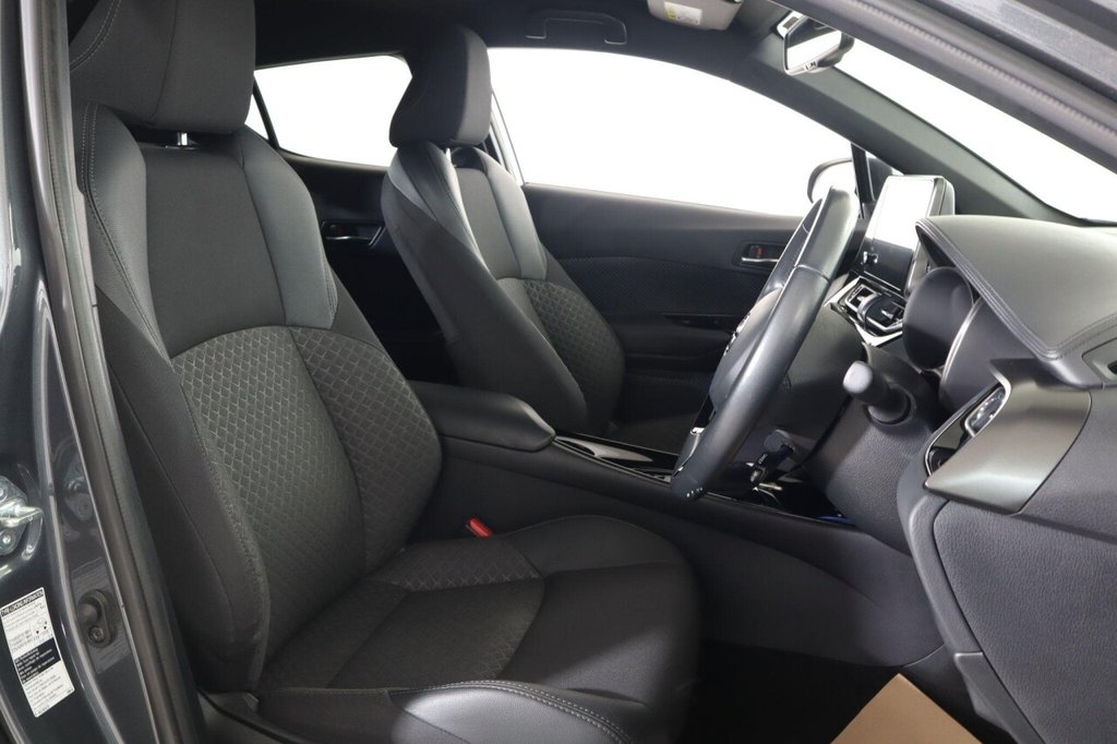 Used Toyota C-HR 2022 for sale - 77027447: Photo 17