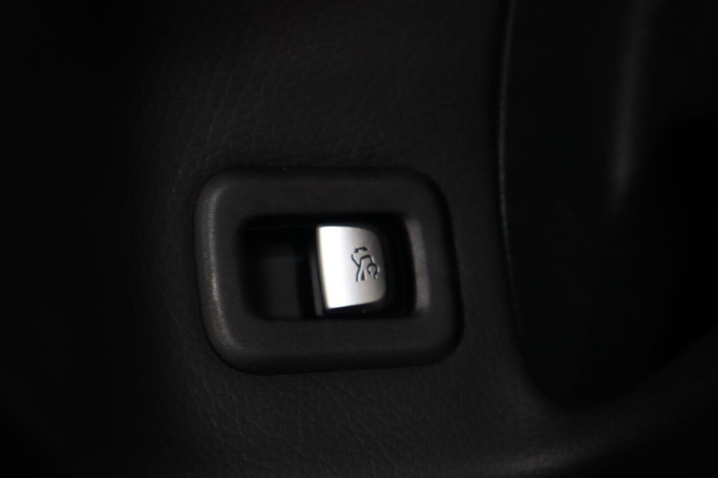 Used Mercedes-Benz EQC 2023 for sale - 77609011: Photo 27