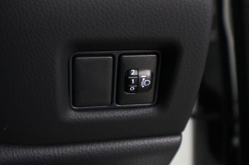 Used Toyota C-HR 2023 for sale - 77953118: Photo 23