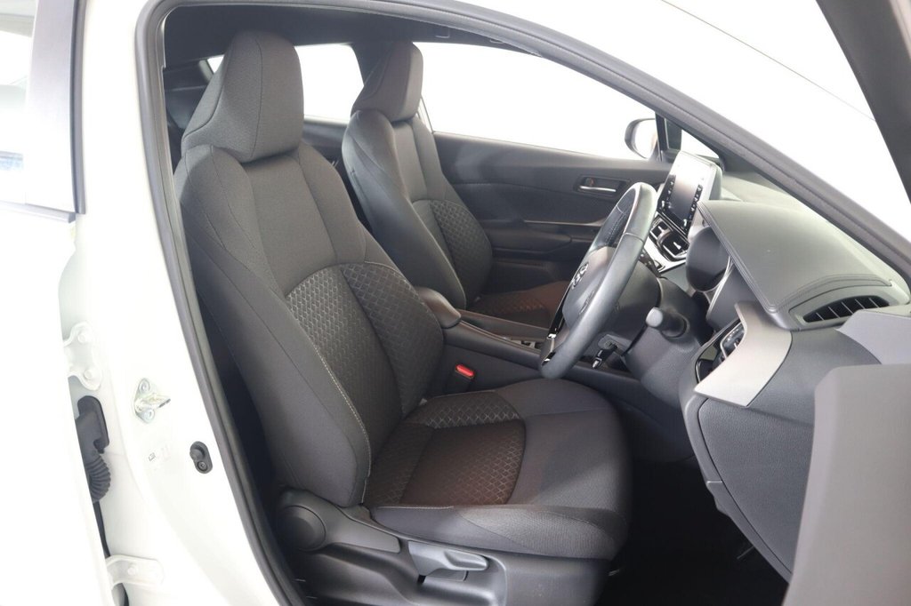 Used Toyota C-HR 2023 for sale - 77953118: Photo 46