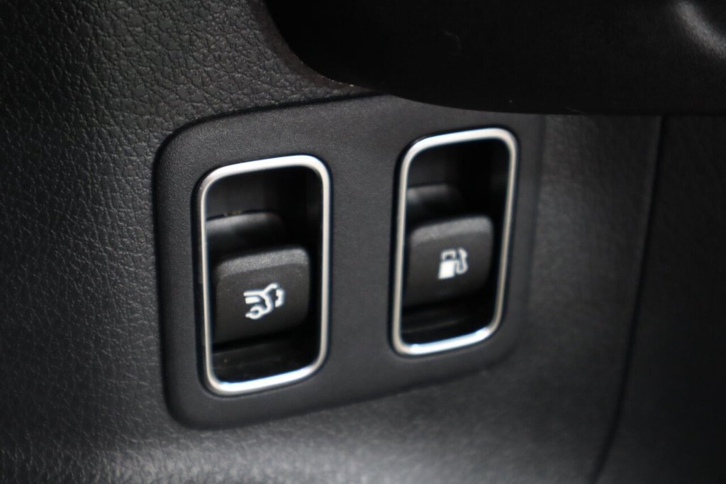 Used Mercedes-Benz GLA 2021 for sale - 77920126: Photo 24