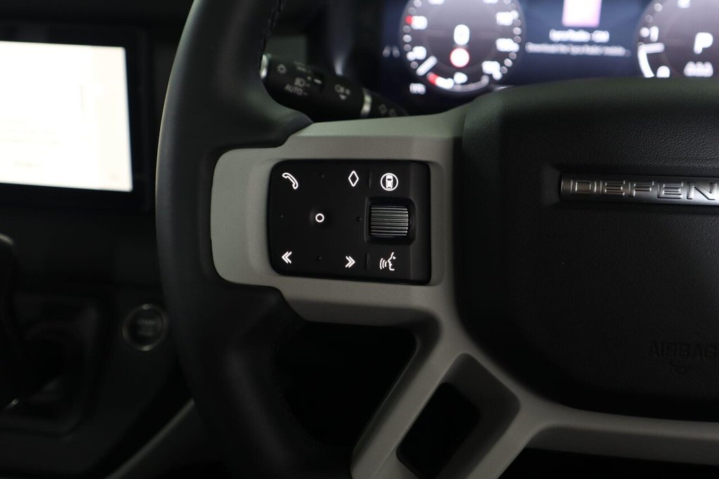 Used Land Rover Defender 2024 for sale - 78044808: Photo 18