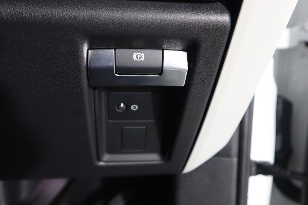 Used Land Rover Defender 2024 for sale - 78044808: Photo 24