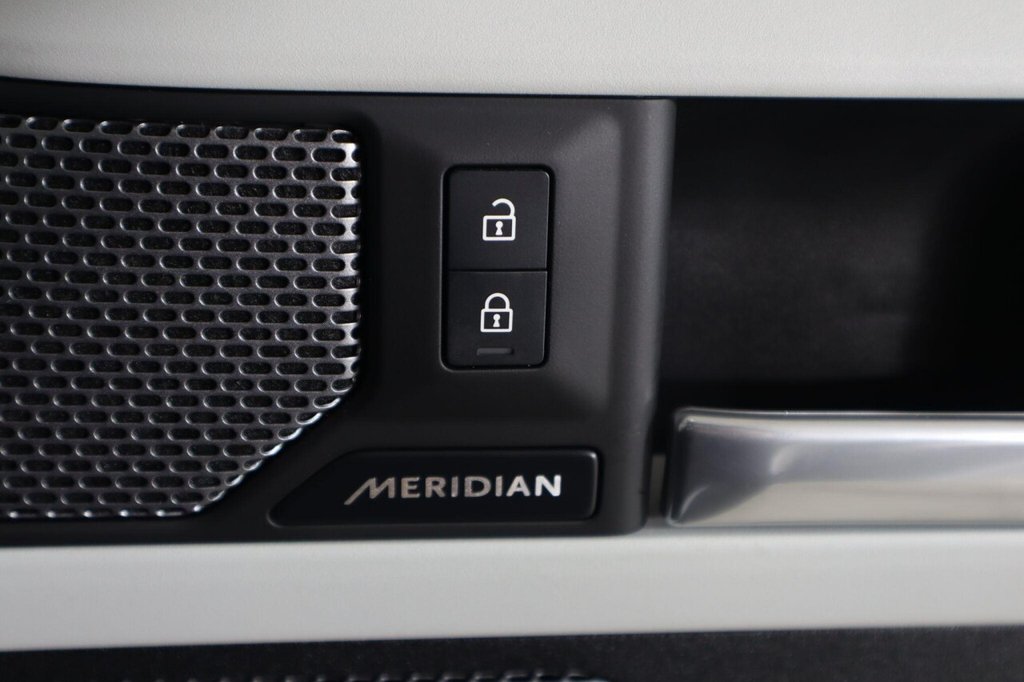 Used Land Rover Defender 2024 for sale - 78044808: Photo 26