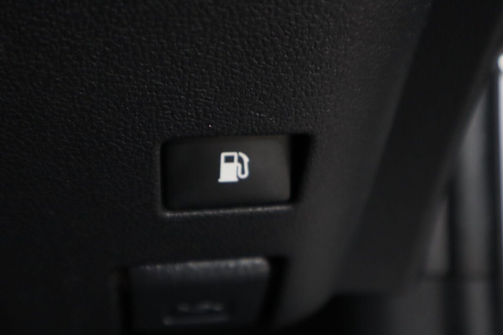 Used Toyota Prius 2022 for sale - 76386437: Photo 25