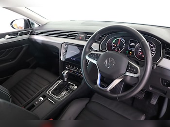 Used Volkswagen Passat 2022 for sale - 79275705: Photo