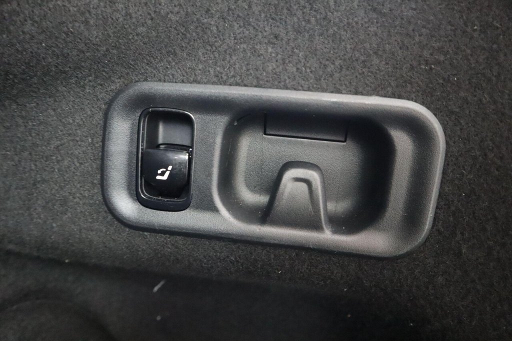 Used Mercedes-Benz E Class 2024 for sale - 76986241: Photo 19