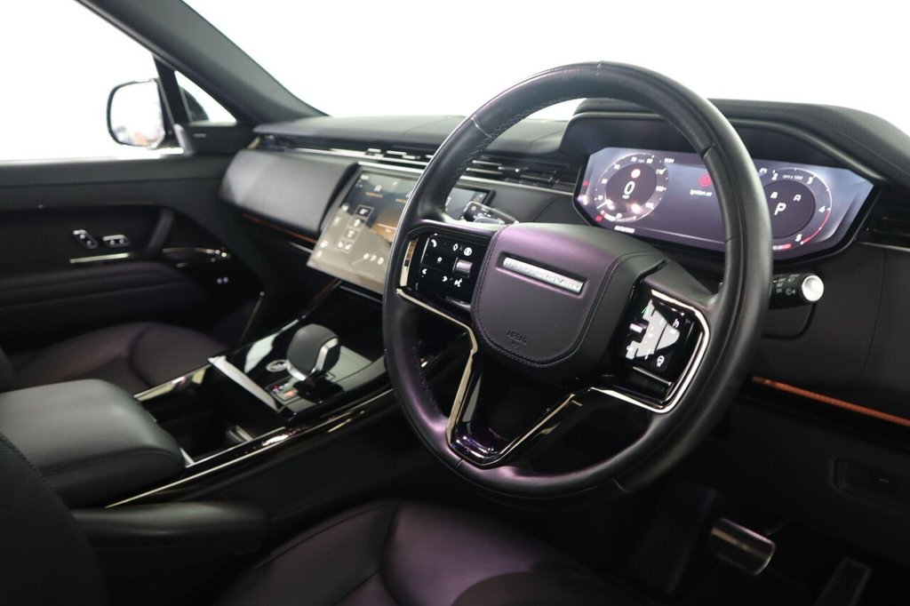 Used Land Rover Range Rover Sport 2024 for sale - 77464425: Photo 11