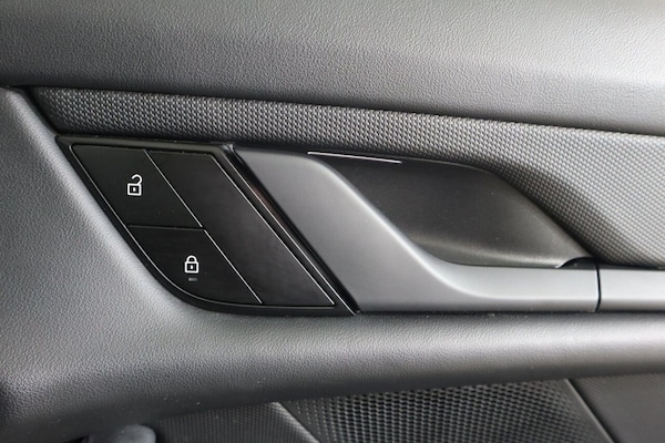Used Porsche Taycan 2022 for sale - 75444659: Photo 31