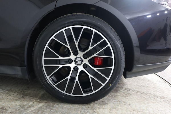 Used Porsche Taycan 2022 for sale - 75444659: Photo 34