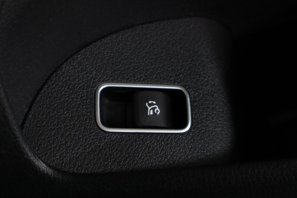 Used Mercedes-Benz GLE 2023 for sale - 77835754: Photo 29