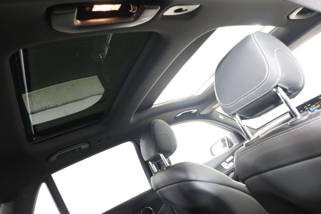 Used Mercedes-Benz GLC 2022 for sale - 76642735: Photo 15