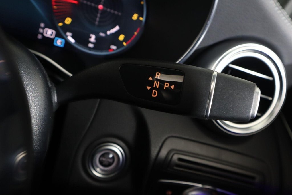 Used Mercedes-Benz GLC 2022 for sale - 76642735: Photo 21