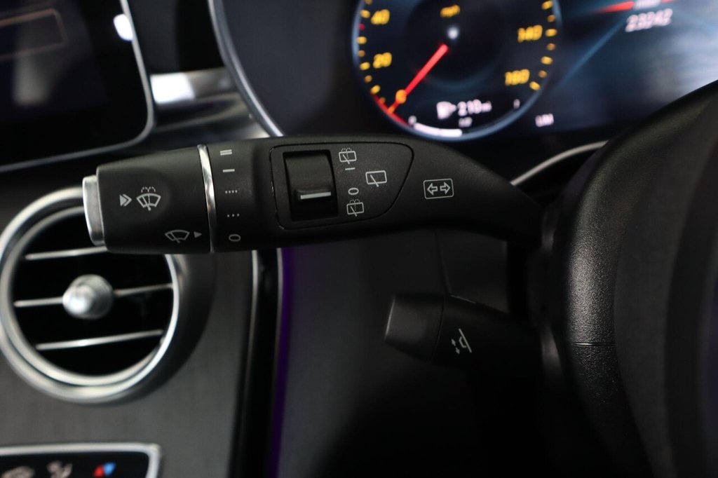 Used Mercedes-Benz GLC 2022 for sale - 76642735: Photo 22