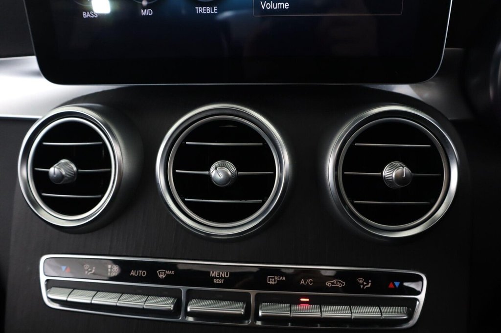 Used Mercedes-Benz GLC 2022 for sale - 76642735: Photo 23