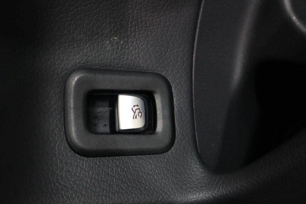 Used Mercedes-Benz GLC 2022 for sale - 76642735: Photo 30