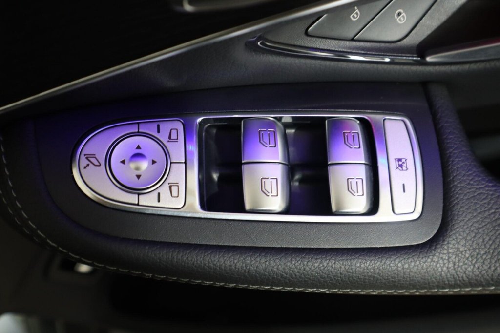 Used Mercedes-Benz GLC 2022 for sale - 76642735: Photo 31